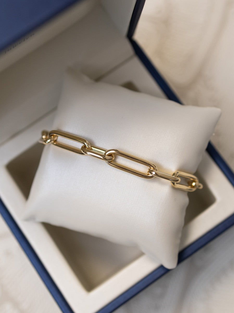 Gold Duetto bracelet with round links and a matching clasp